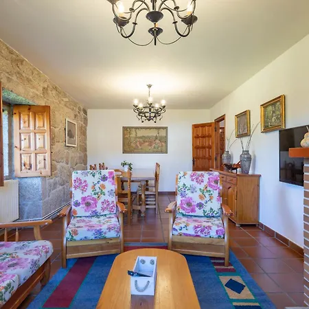 Casa Rectoral Habitacion Triple 2 *