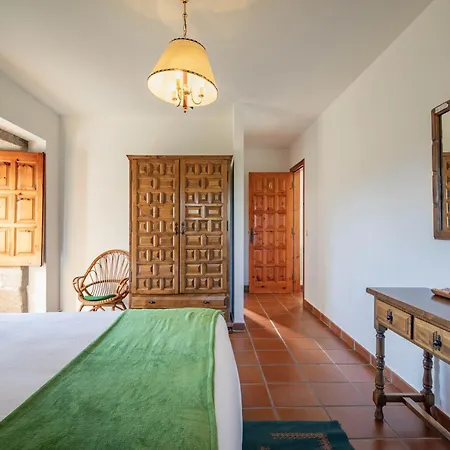 Bed & Breakfast Casa Rectoral Habitacion Triple 2 Tui